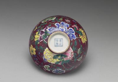 图片[3]-Bowl decorated with flowers of the four seasons in yangcai painted enamels, Qing dynasty, Yongzheng reign (1723-1735)-China Archive